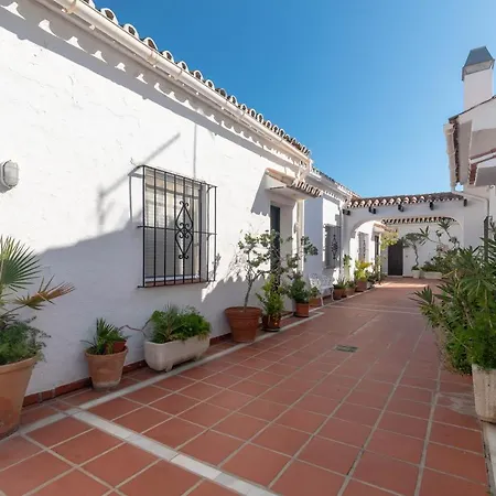 Apartment First Line Beach - Puerto Banus