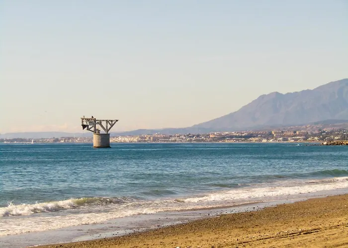 First Line - Puerto Banus Daire